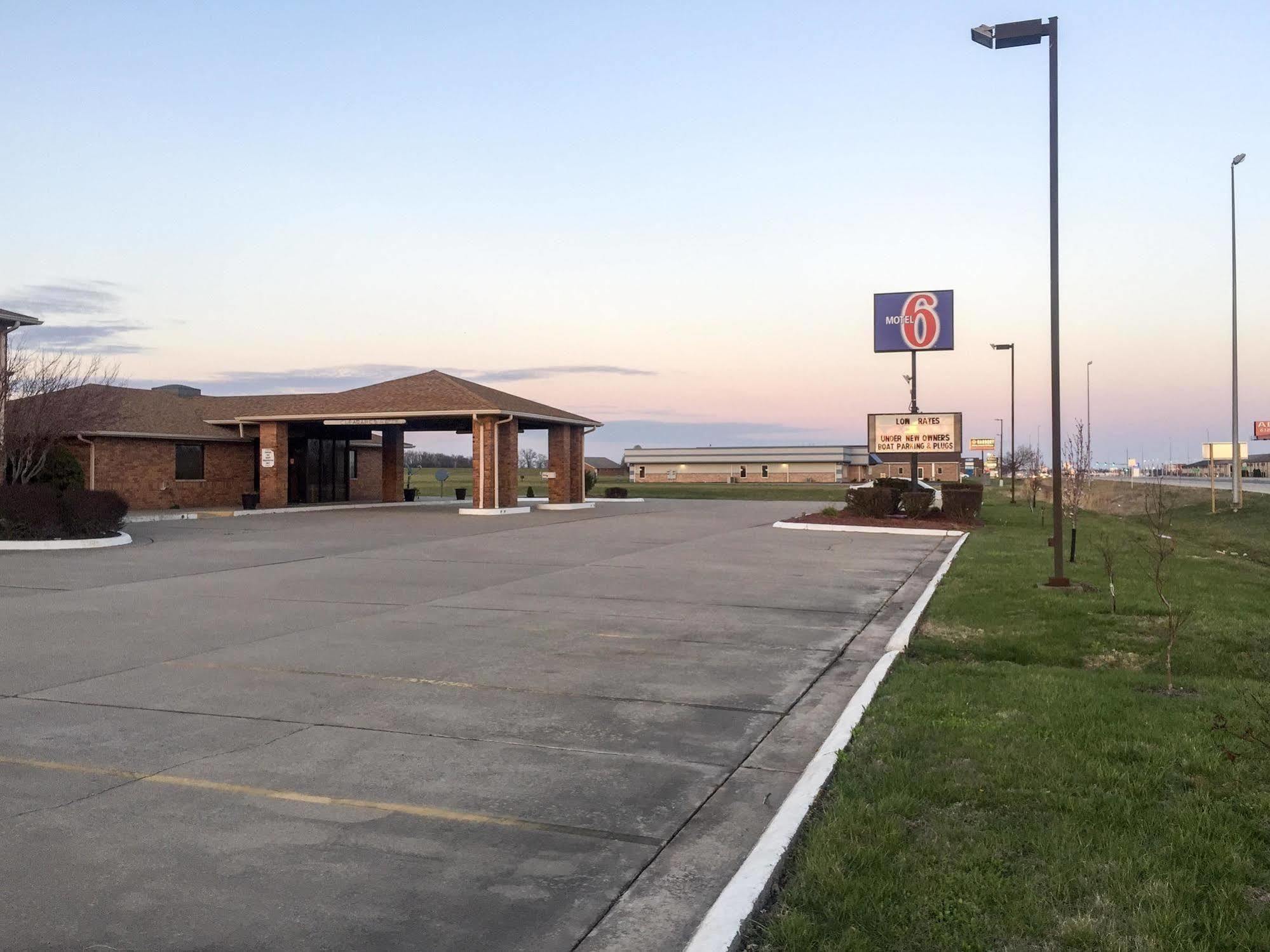Motel 6-Marion, Il المظهر الخارجي الصورة